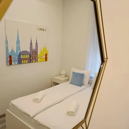 K03 Elitehost Kis Diofa Appartement *