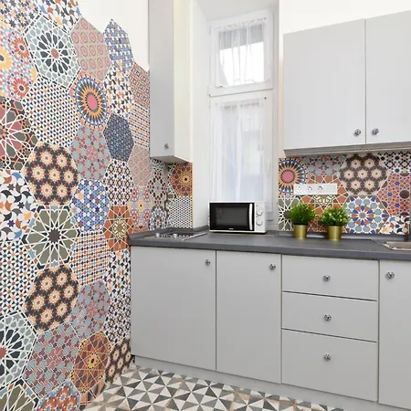 K03 Elitehost Kis Diofa Lejlighed *