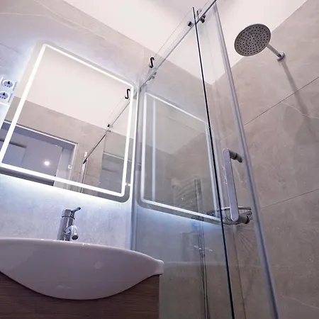 Apartment K03 Elitehost Kis Diofa